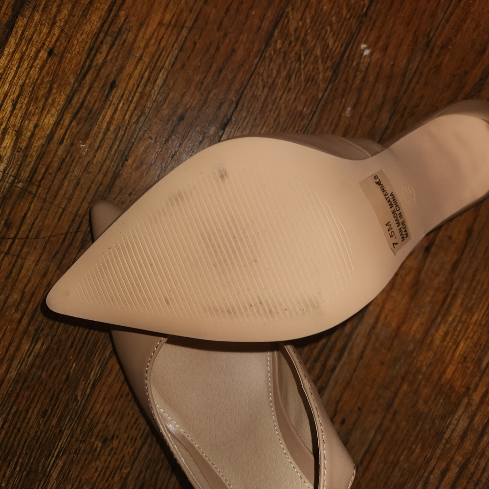 Shoes - Picture 4 of 5